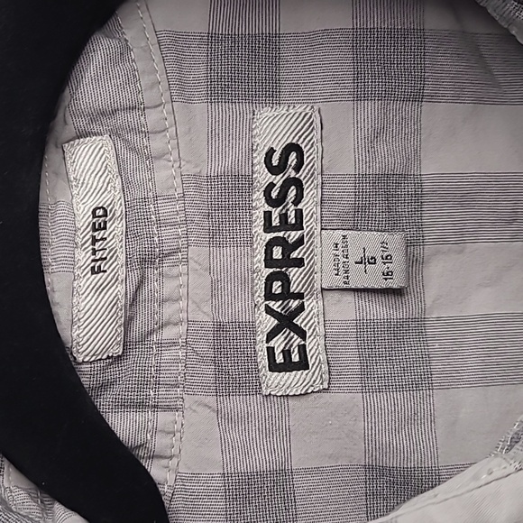 Express Fitted Large Snap Buttons Shirt - Picture 2 of 5